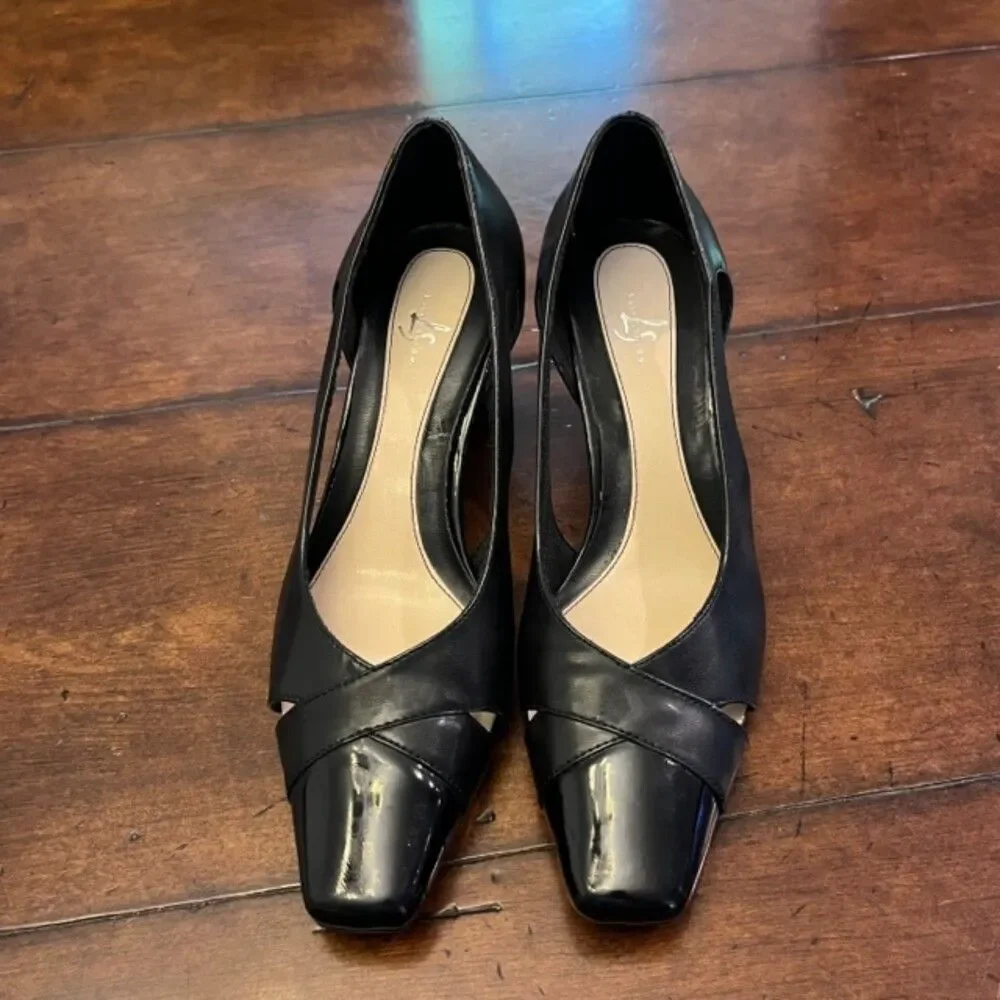 Life Stride Superb Women's Black Heels Cut out sides Patent Leather Size 8